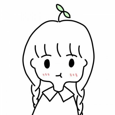 女子向回收箱投近40斤旧衣提现被拒